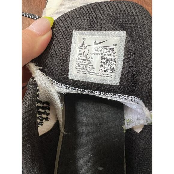 Nike Giannis Immortality Championship Size 5 White Black Gold CZ4099-100 - Picture 8 of 15